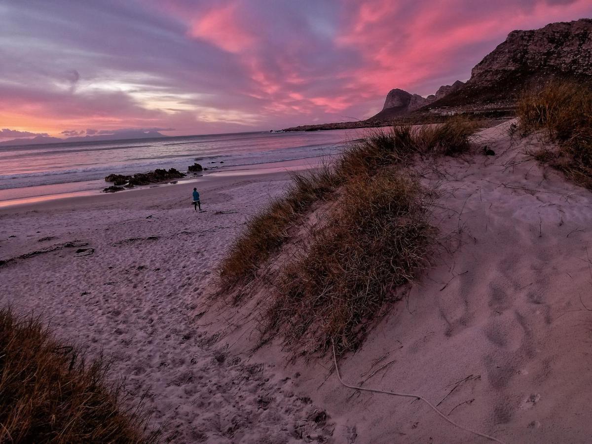 Beachcomber Overnight Stay Pringle Bay - Not Self-Catering מראה חיצוני תמונה